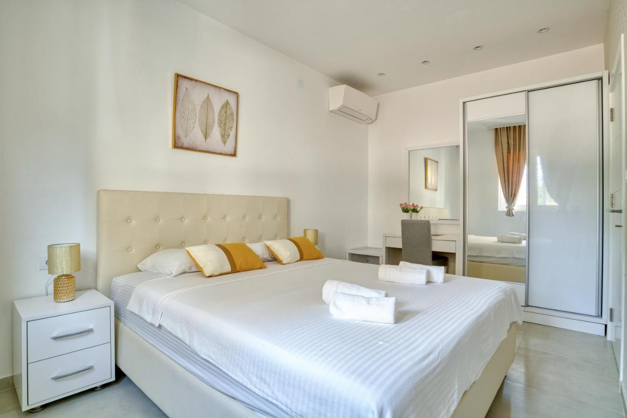 The Golden Luxury Apartments Kotor Ngoại thất bức ảnh