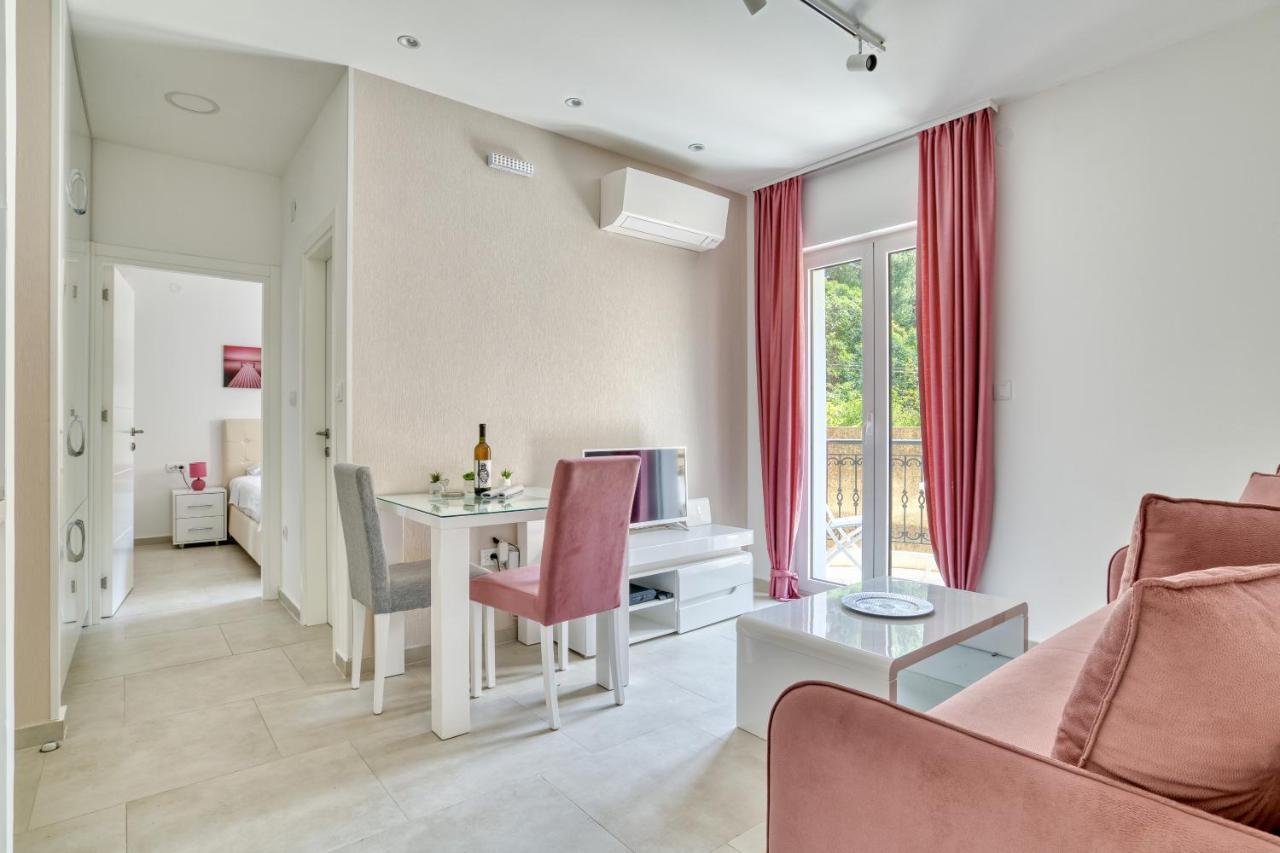 The Golden Luxury Apartments Kotor Ngoại thất bức ảnh